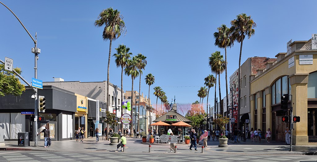 Third Street Promenade - Santa Monica